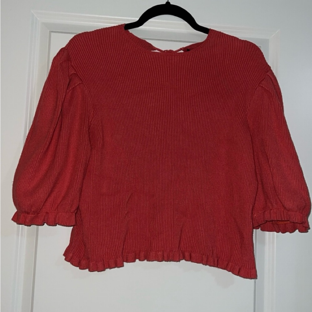 Salmon colored sweater top